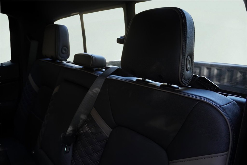 New 2026 GMC Canyon Denali image 32