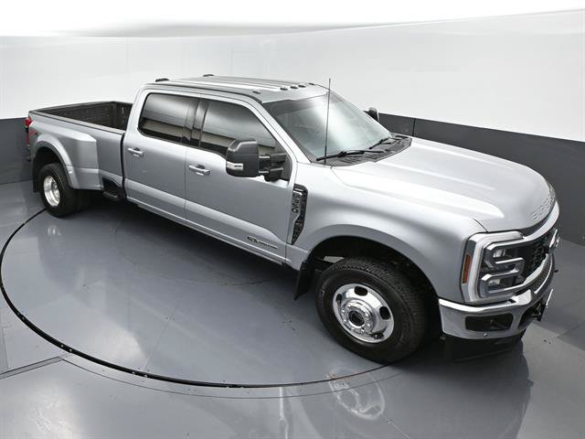 Used 2024 Ford F350 Lariat w/ Lariat Ultimate Package AWD/4WD image 36