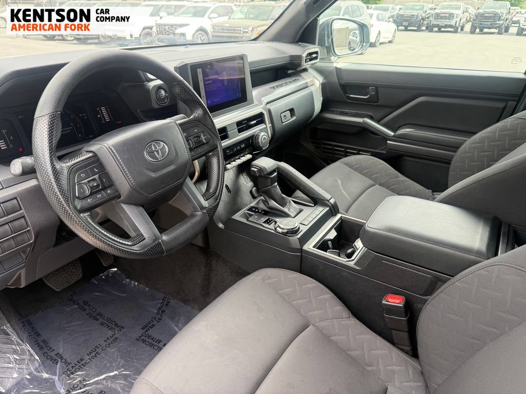 Used 2025 Toyota Tacoma SR5 AWD/4WD image 27