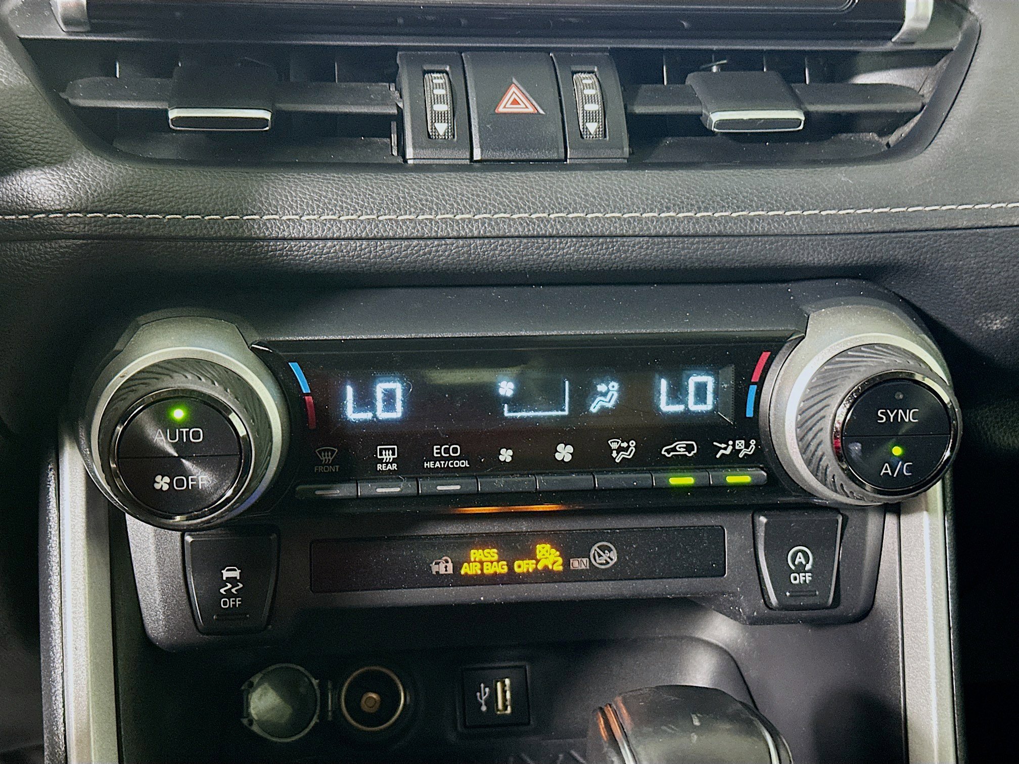 Used 2024 Toyota RAV4 XLE Premium image 23