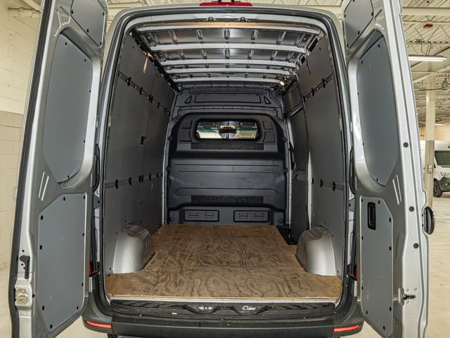 Used 2024 Mercedes-Benz Sprinter 2500 image 4