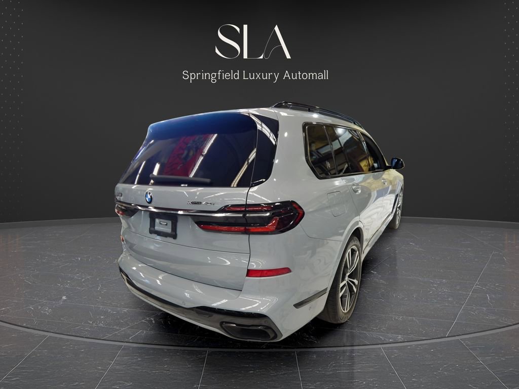 Used 2024 BMW X7 xDrive40i AWD/4WD image 19