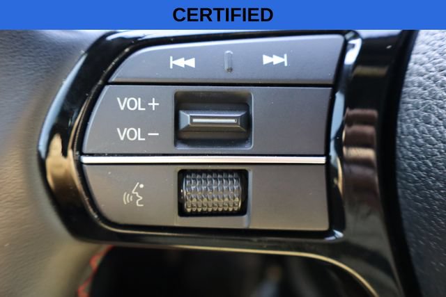 Used 2025 Honda Pilot Black Edition image 17