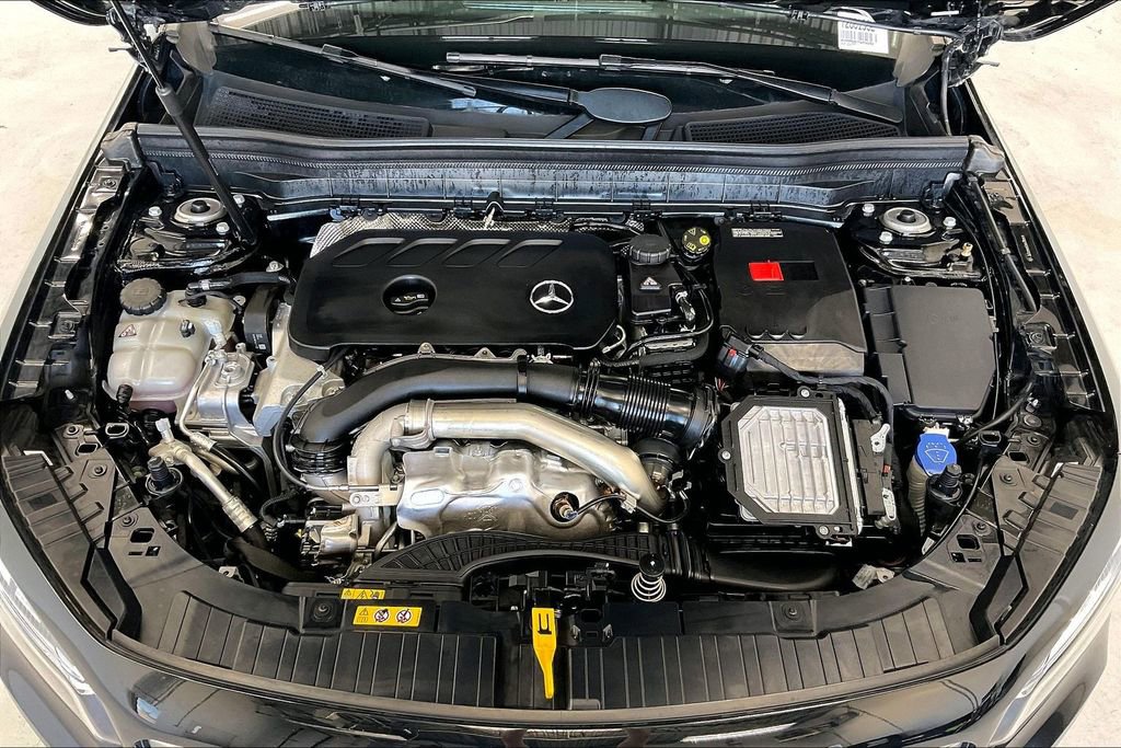 Used 2026 Mercedes-Benz GLB 250 4MATIC image 29