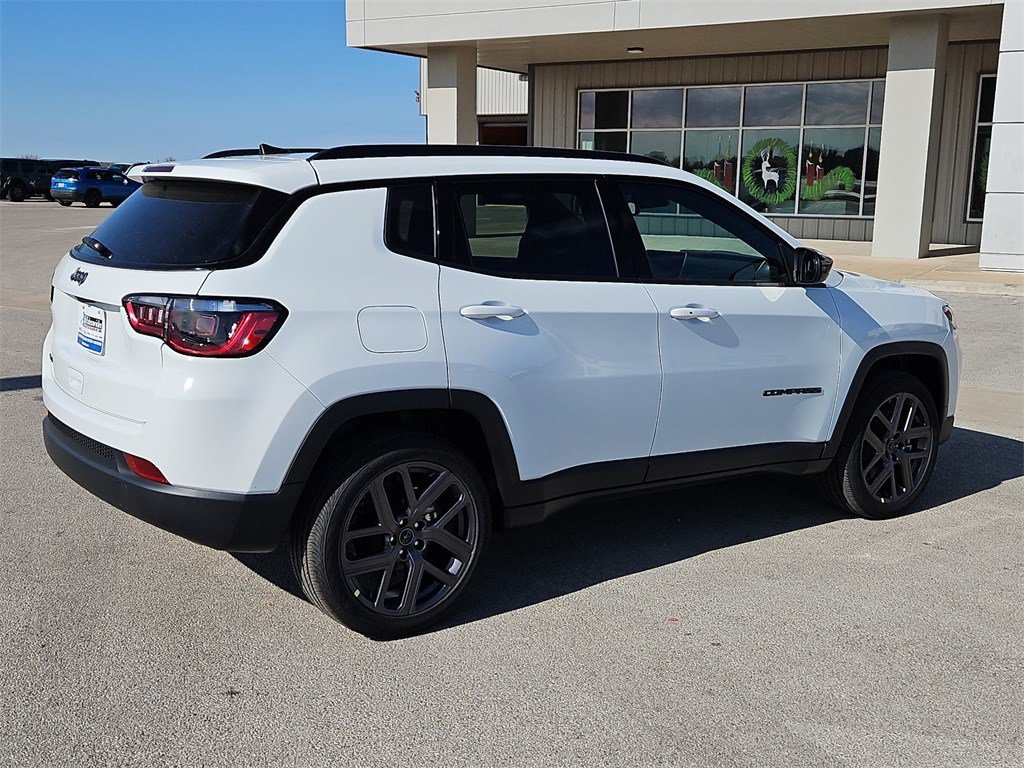 New 2026 Jeep Compass Latitude image 7