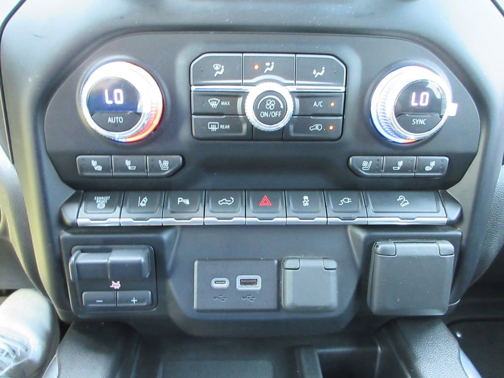 Certified 2022 GMC Sierra 2500 AT4 w/ AT4 Preferred Package AWD/4WD image 34