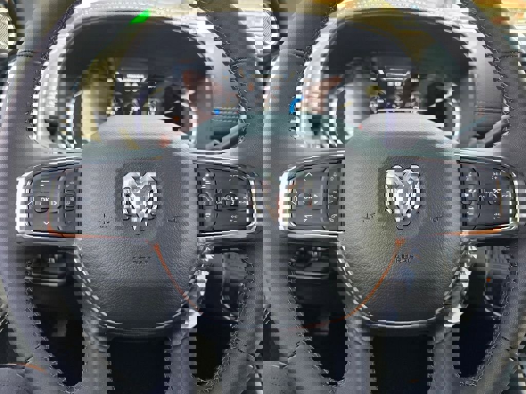 New 2026 RAM 2500 Laramie AWD/4WD image 20