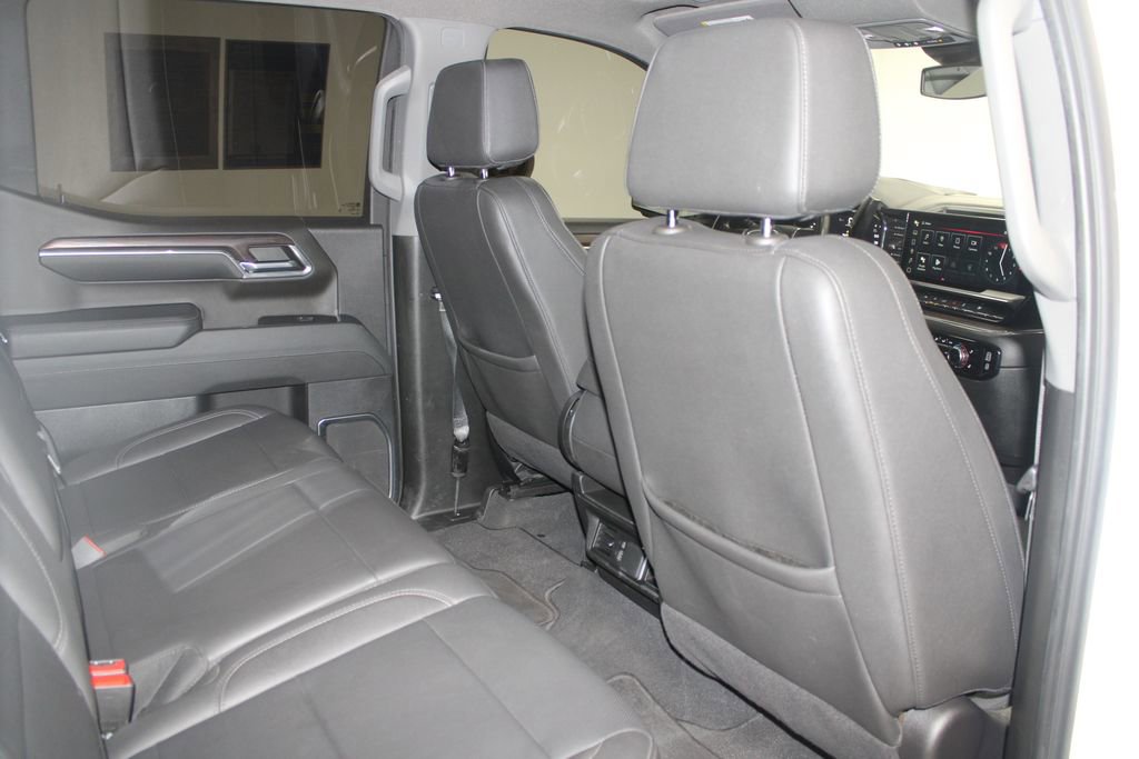 Used 2024 GMC Sierra 1500 SLT image 34