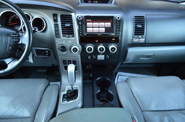 Used 2010 Toyota Sequoia Limited image 22