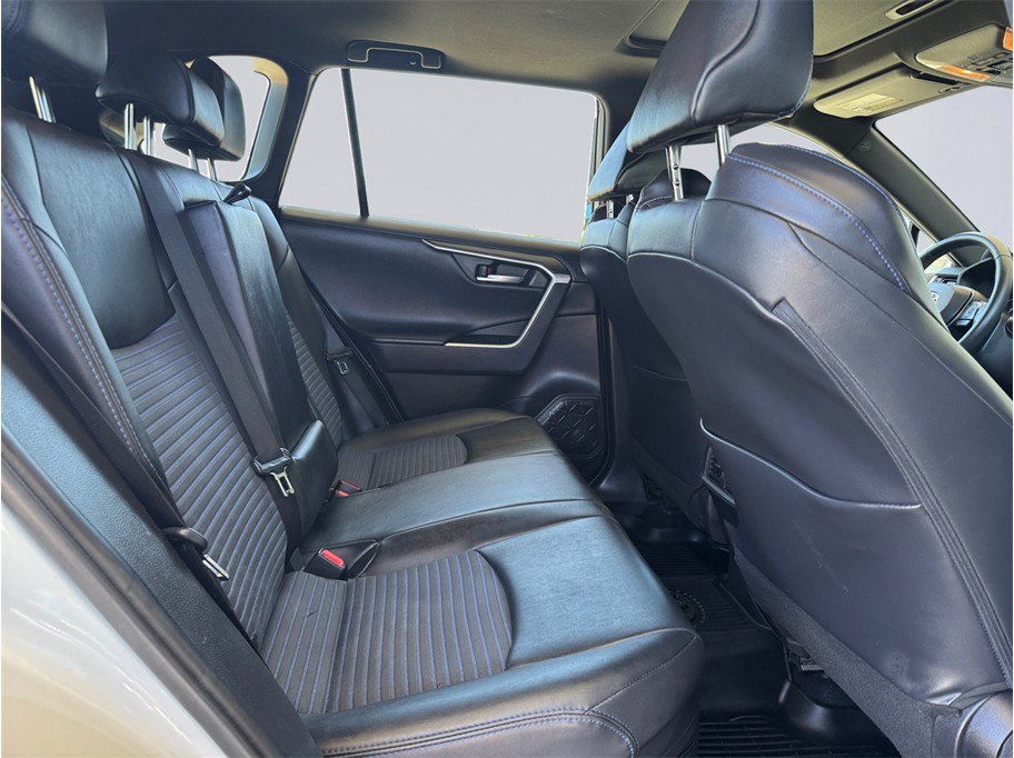 Used 2021 Toyota RAV4 XSE w/ Carpet Mat Package (TMS) AWD/4WD image 25