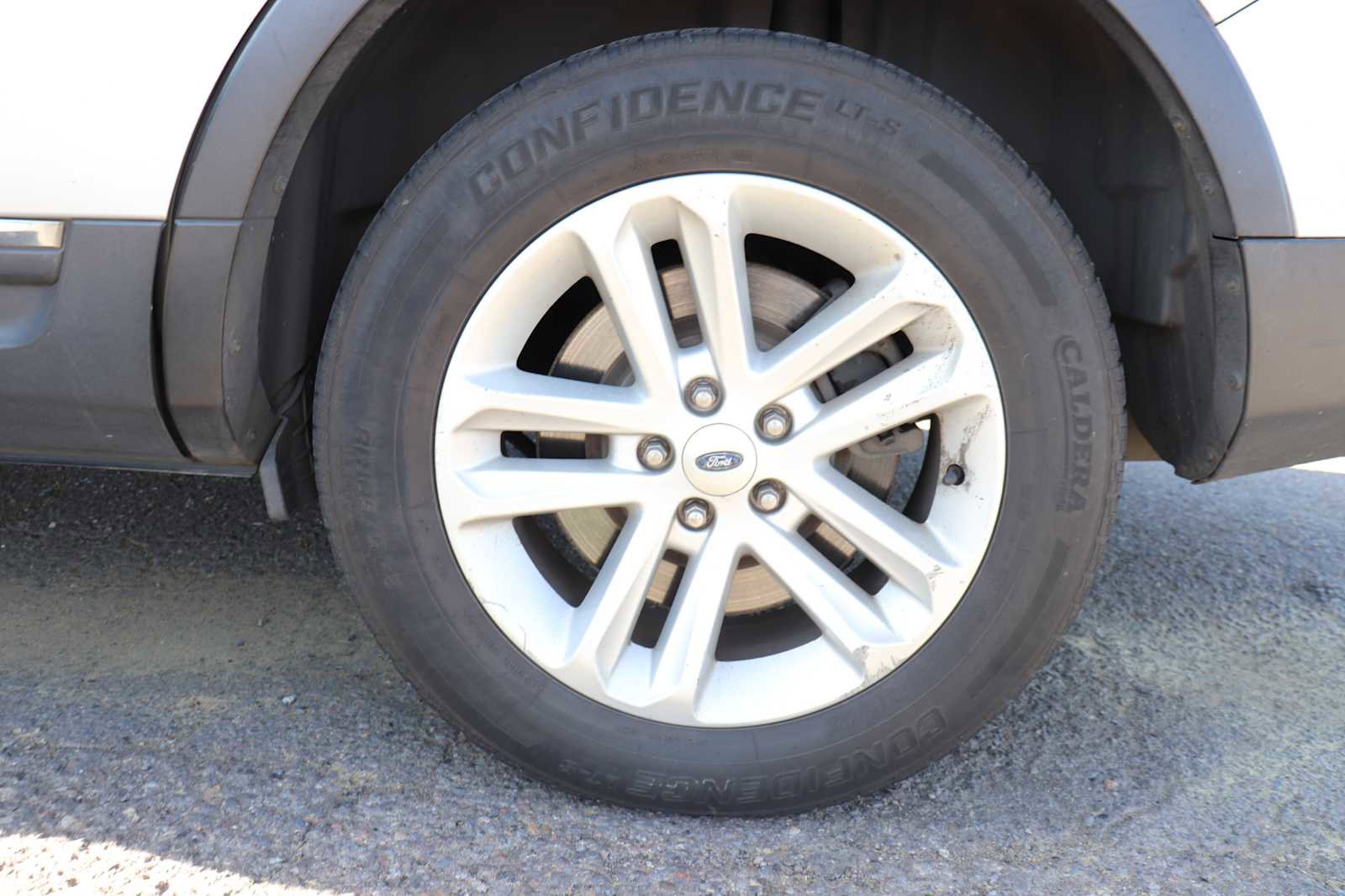 Used 2013 Ford Explorer XLT image 9