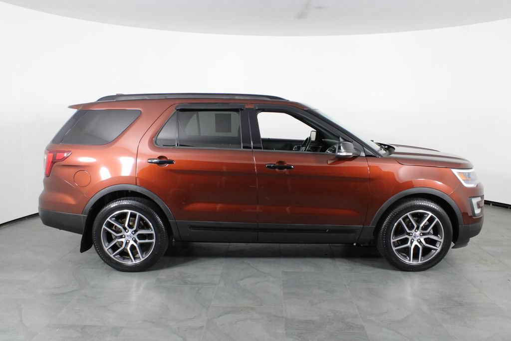 Used 2016 Ford Explorer Sport w/ Equipment Group 401A AWD/4WD image 10