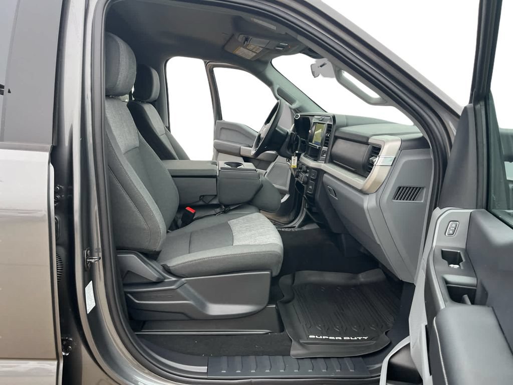 New 2026 Ford F350 XLT w/ 360-Degree Camera Package AWD/4WD image 24