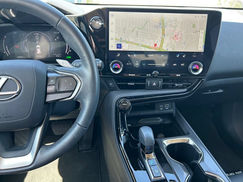 Used 2025 Lexus NX 350h AWD w/ Luxury Package image 17