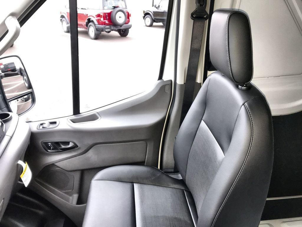 New 2026 Ford Transit 250 148 Medium Roof image 22