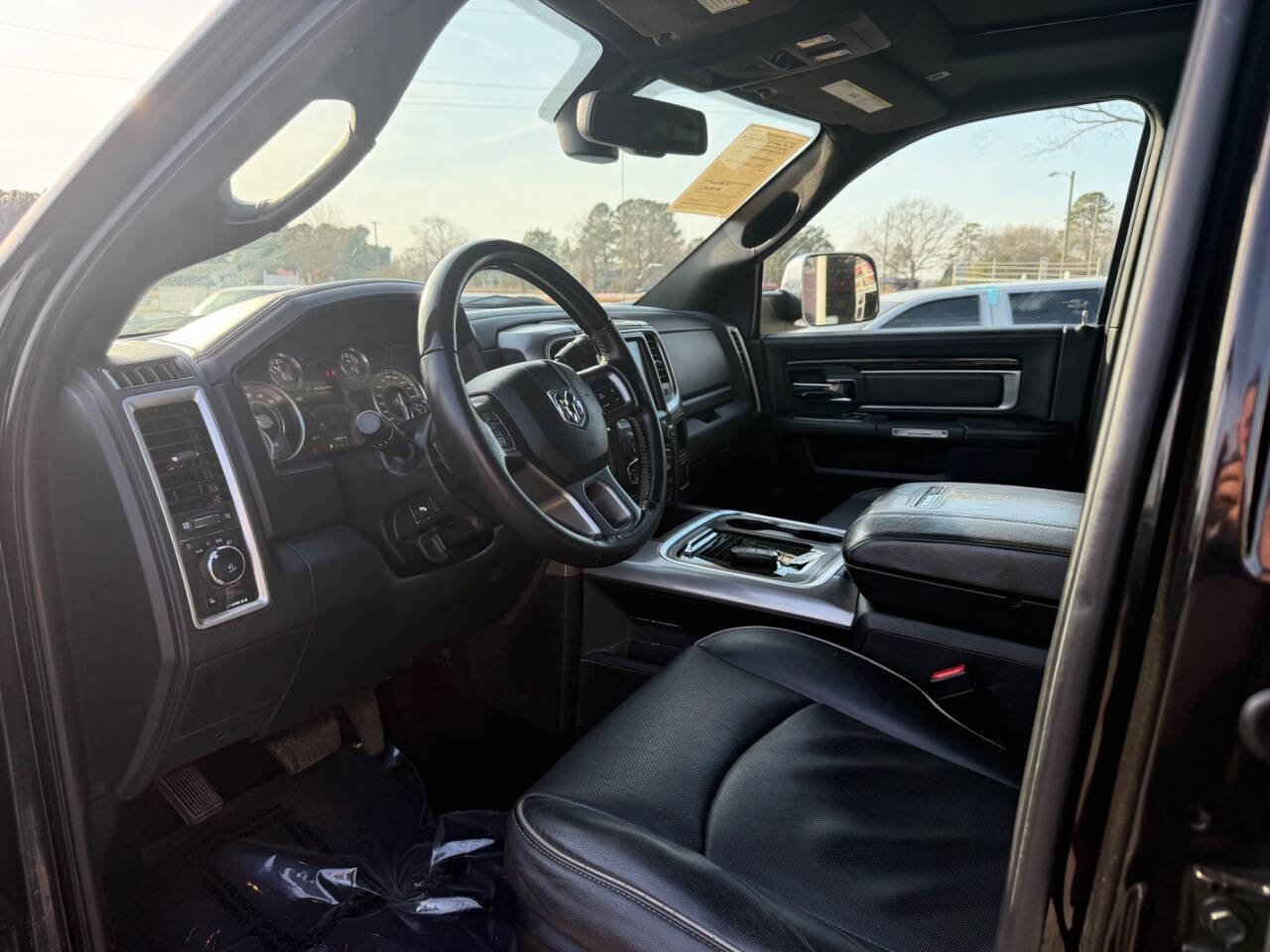 Used 2017 RAM 3500 Laramie Longhorn image 11