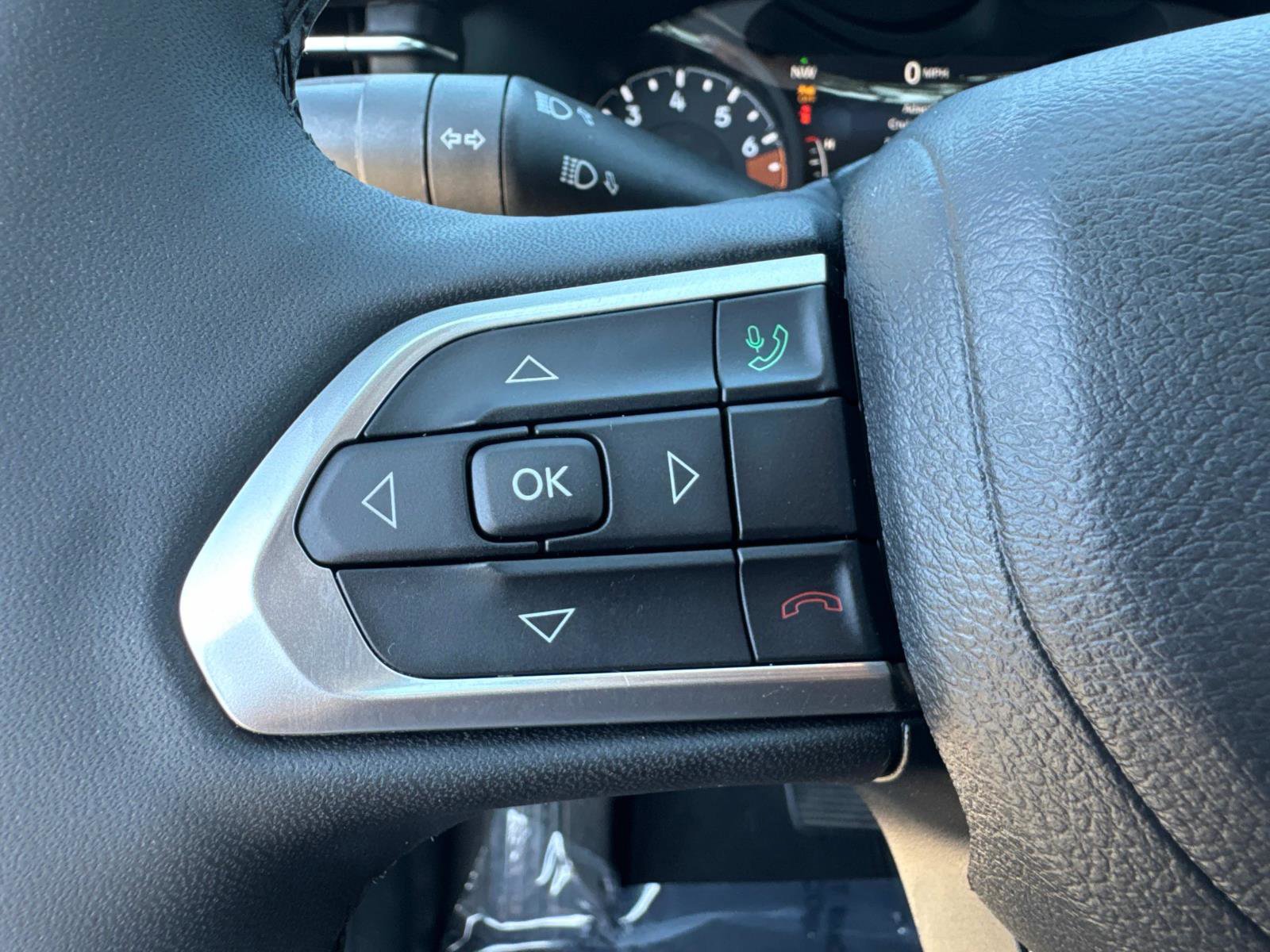 Used 2023 Jeep Compass Limited w/ Elite Group AWD/4WD image 29
