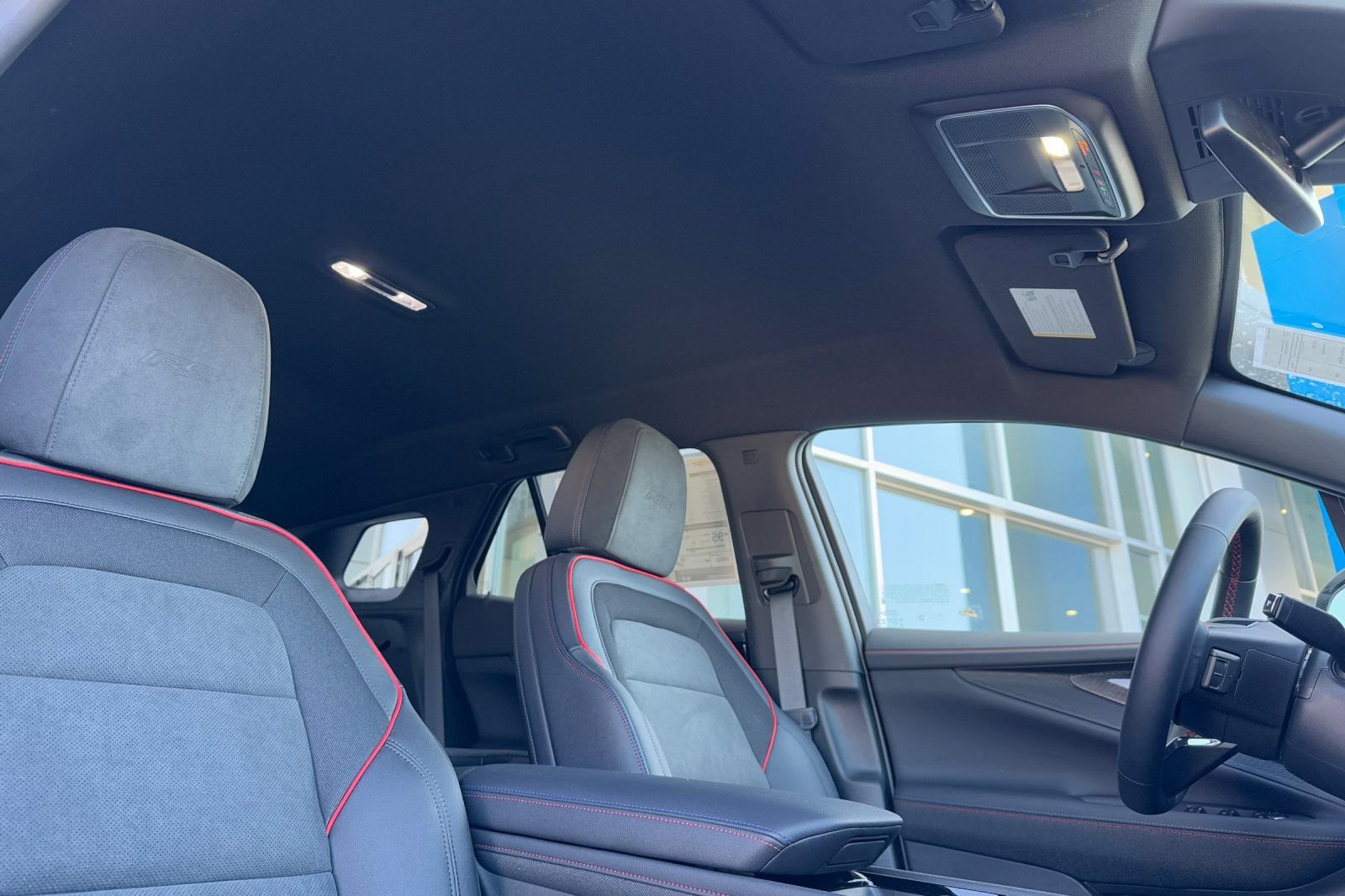 New 2025 Chevrolet Blazer EV RS image 17