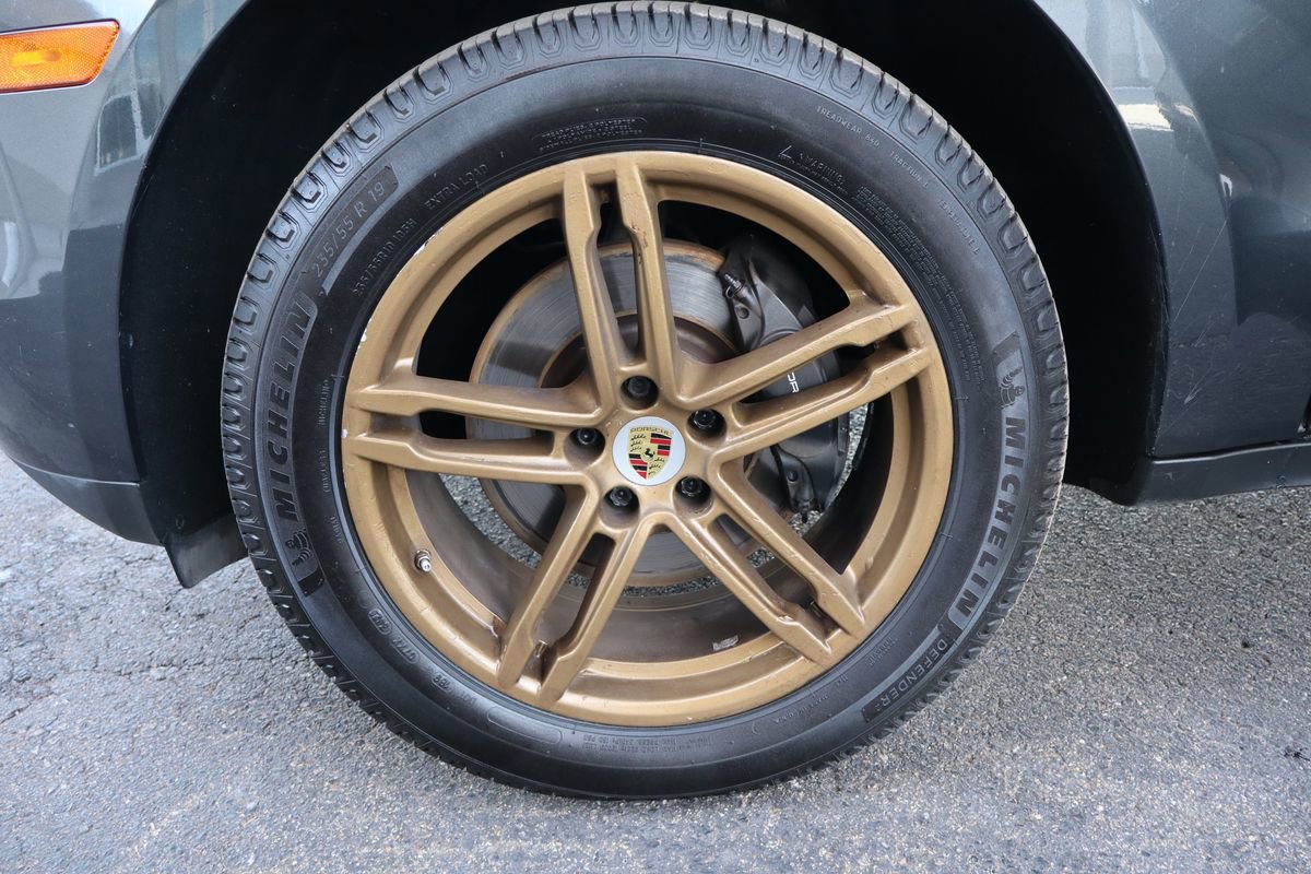 Used 2017 Porsche Macan image 30