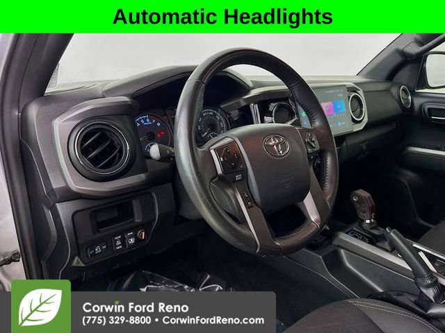 Used 2017 Toyota Tacoma TRD Off-Road image 9