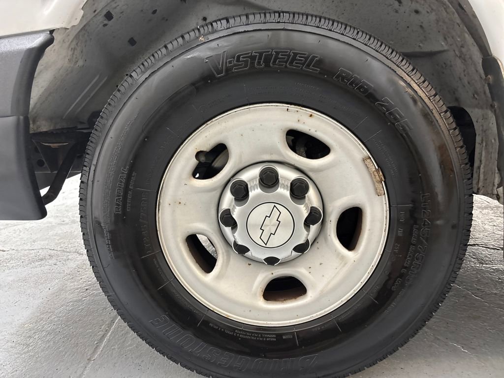 Used 2016 Chevrolet Express 3500 image 27