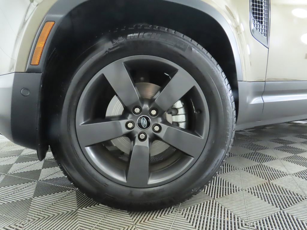 Certified 2021 Land Rover Defender 110 S image 31