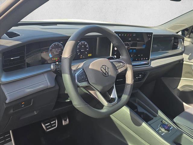 New 2026 Volkswagen Tiguan SE R-Line image 5