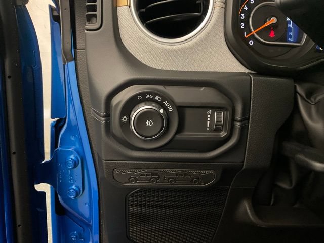 New 2026 Jeep Wrangler Unlimited Sahara w/ Whitecap Package AWD/4WD image 14