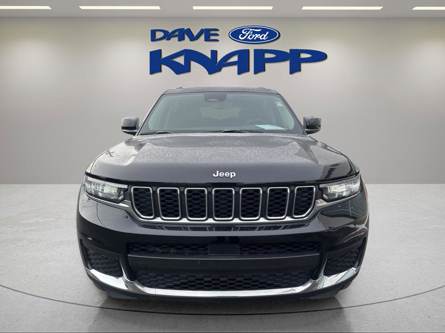 Used 2023 Jeep Grand Cherokee L Laredo w/ Luxury Tech Group I AWD/4WD image 3