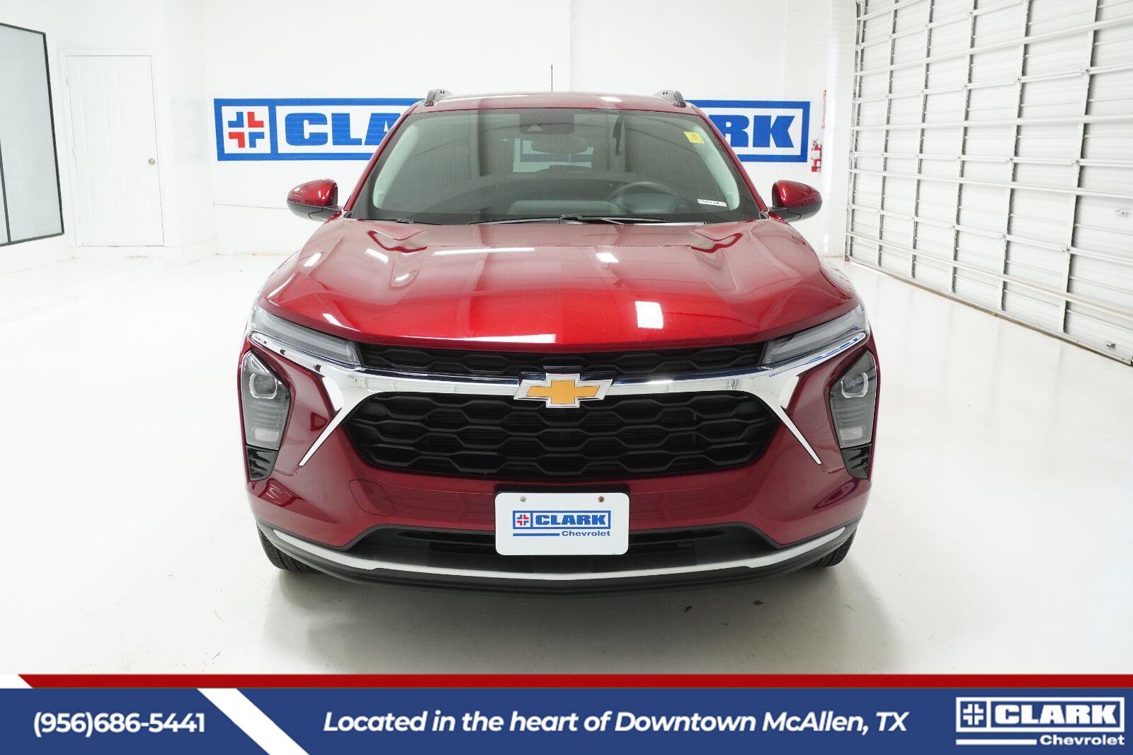 Used 2025 Chevrolet Trax LT w/ Driver Confidence Package FWD image 2