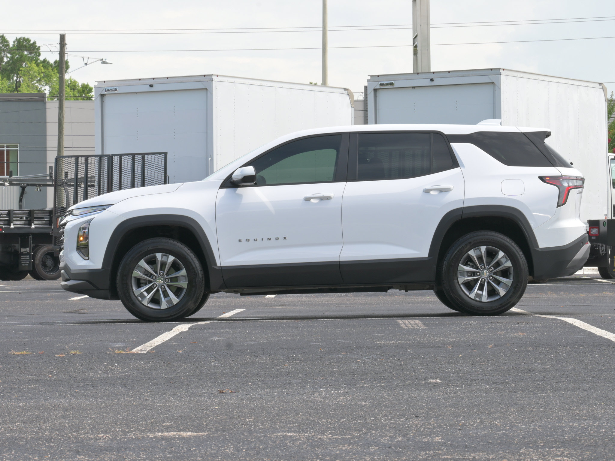Used 2026 Chevrolet Equinox LT FWD image 7