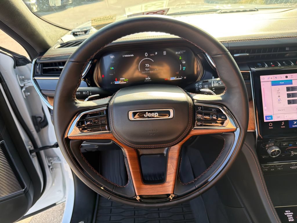 Used 2023 Jeep Grand Cherokee Summit AWD/4WD image 21