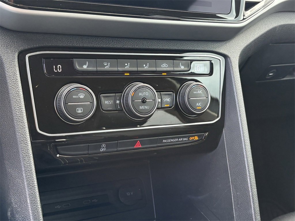 Used 2023 Volkswagen Atlas SE w/ Black Wheel Package image 20