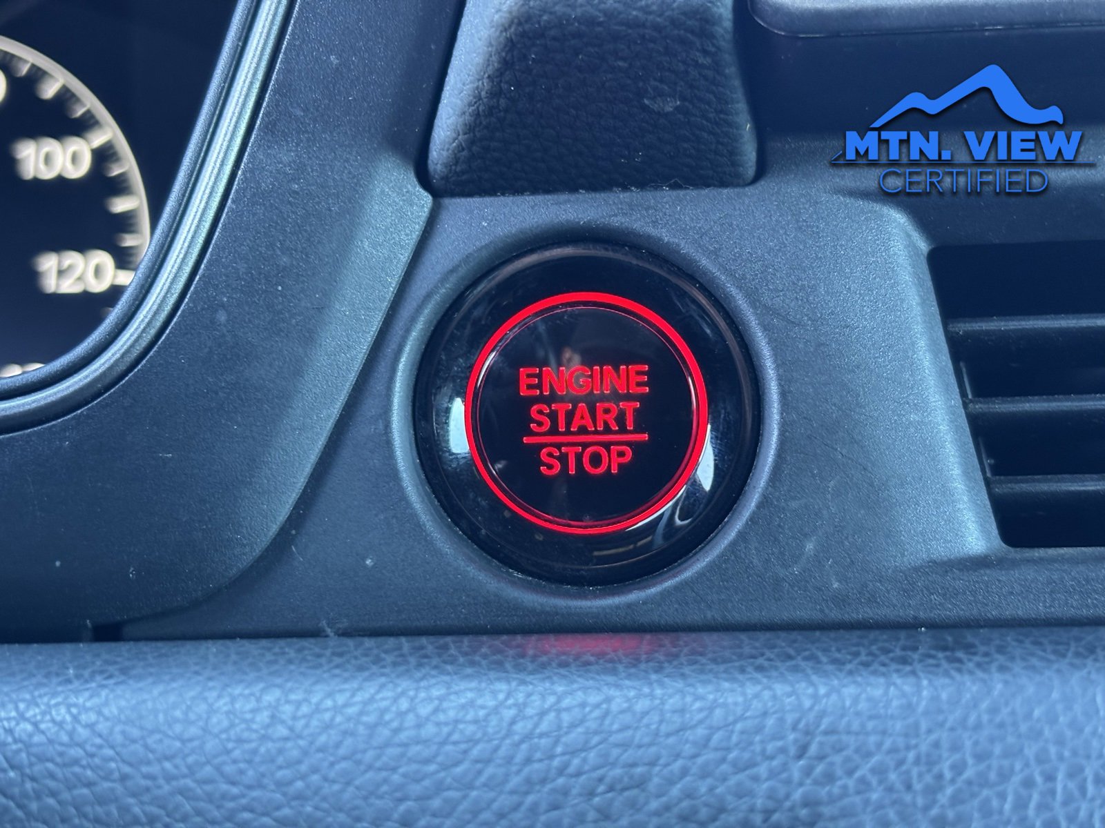 Used 2025 Honda Pilot TrailSport image 6