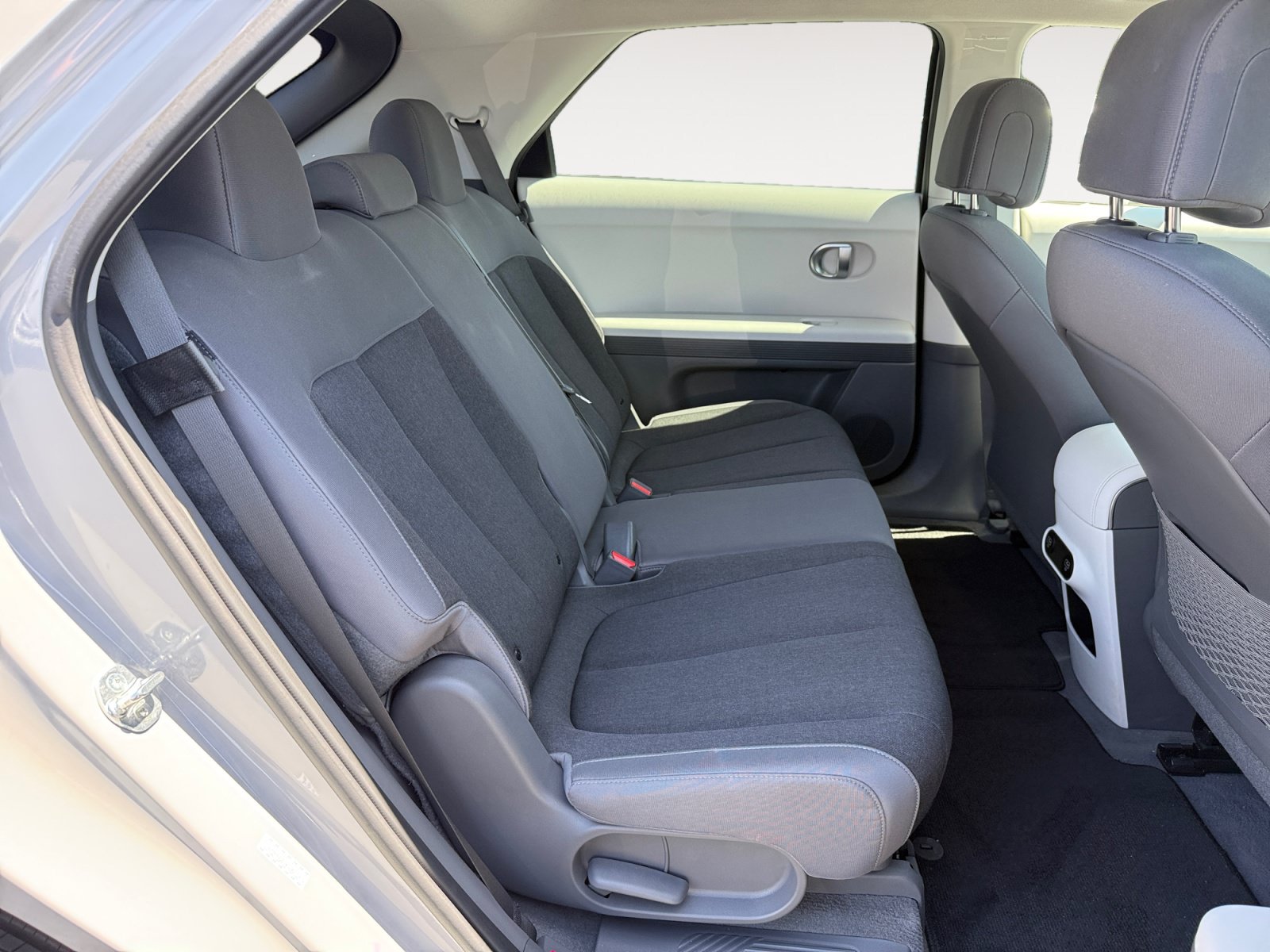 Certified 2024 Hyundai Ioniq 5 SE RWD image 18