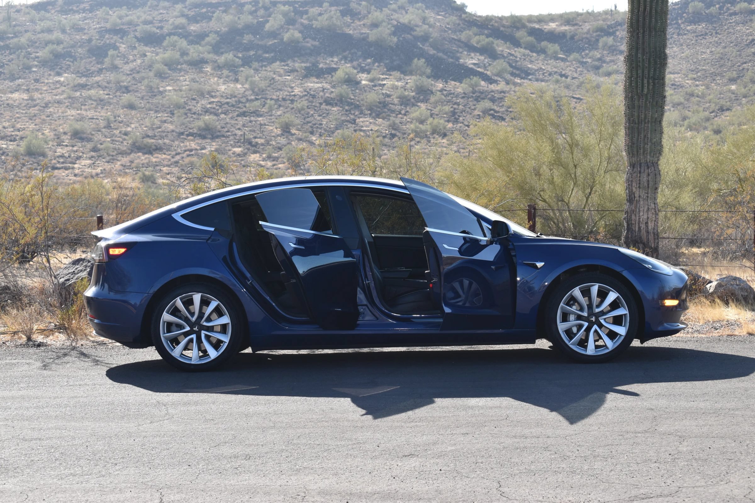 Used 2020 Tesla Model 3 Long Range AWD/4WD image 10