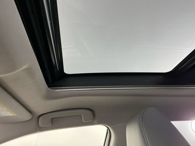 Used 2020 Toyota RAV4 Limited AWD/4WD image 23