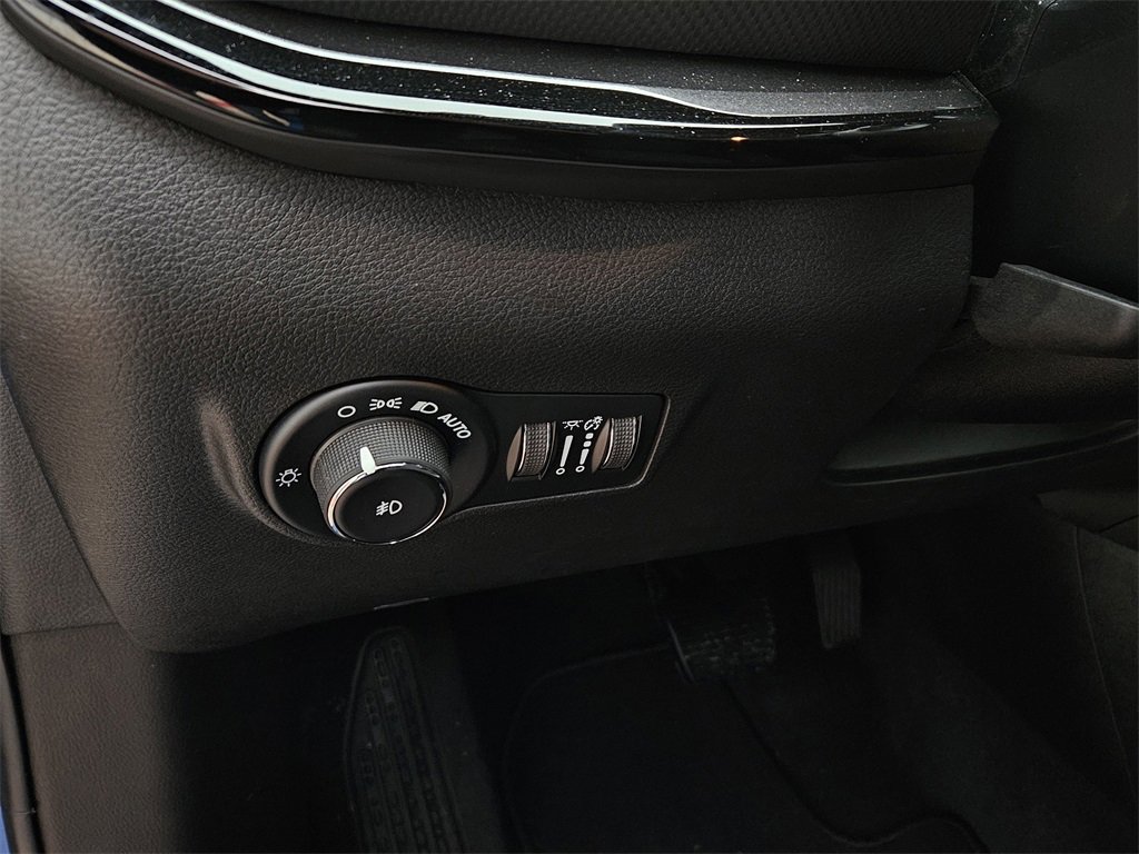 New 2026 Jeep Compass Latitude image 14