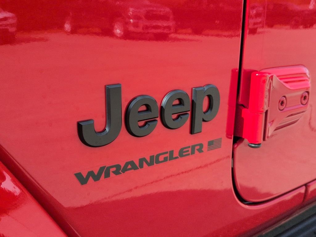 New 2025 Jeep Wrangler Sahara image 10