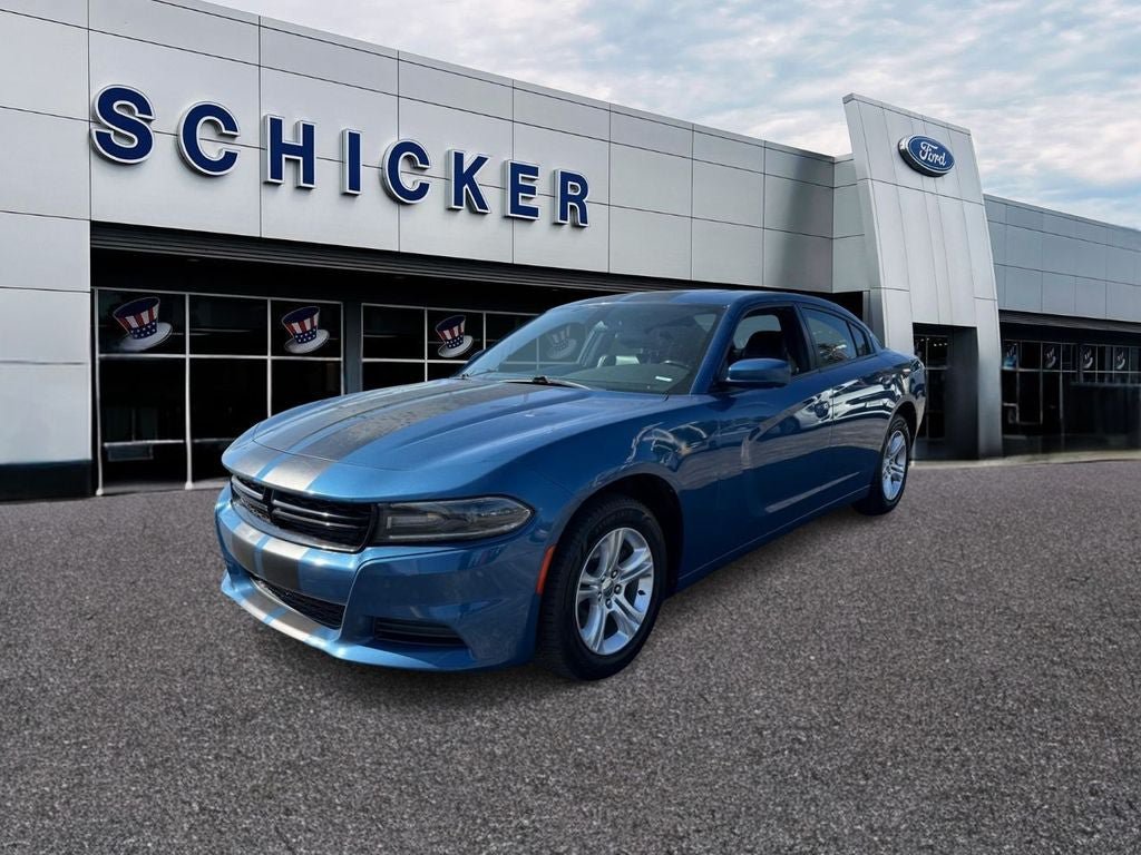 Used 2021 Dodge Charger SXT w/ Leather Interior Group RWD image 4