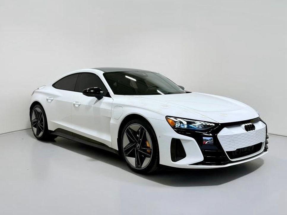Used 2024 Audi RS e-tron GT w/ Carbon Performance Package AWD/4WD image 7