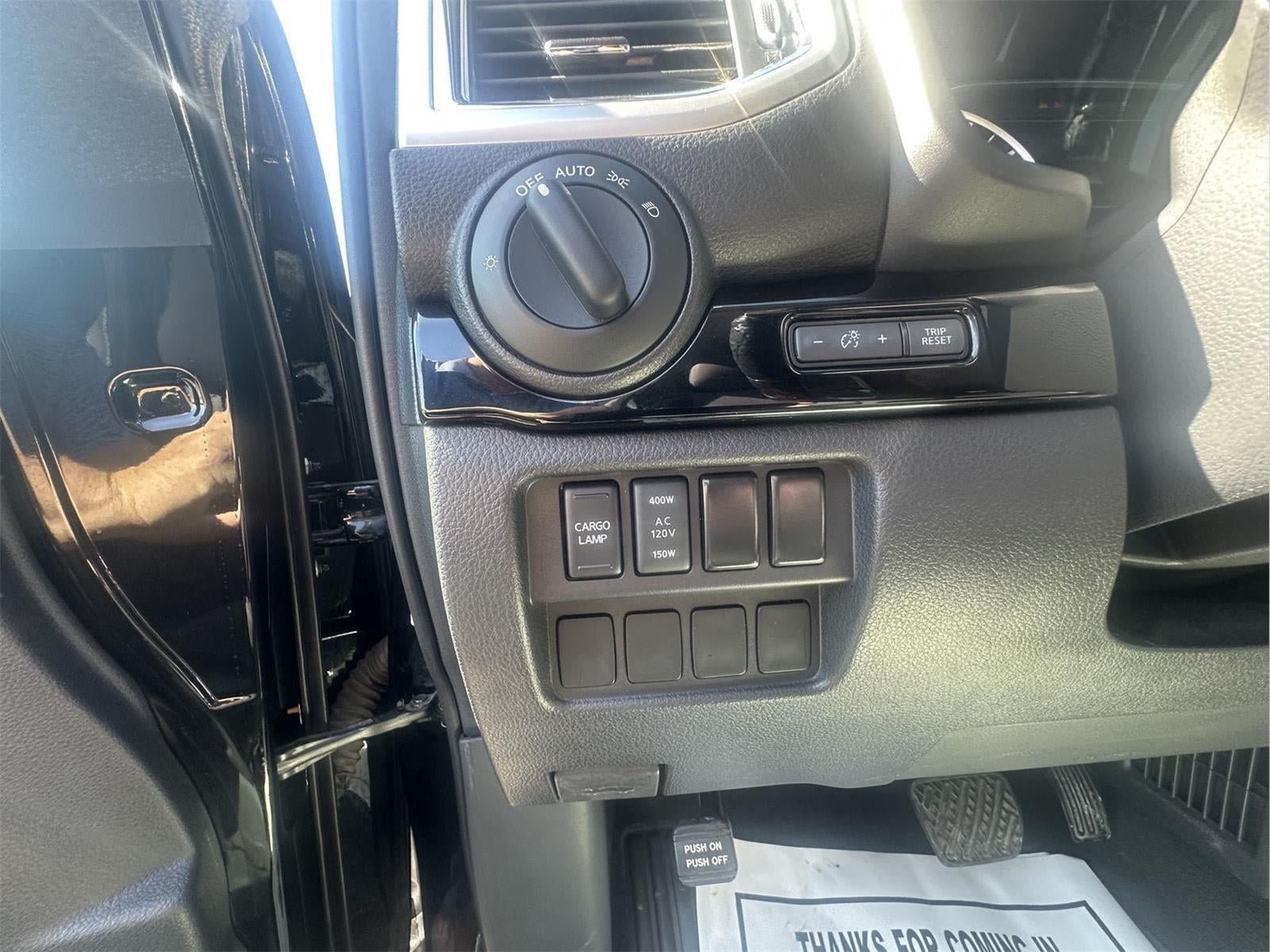 Used 2020 Nissan Titan SV w/ SV Convenience Package AWD/4WD image 15
