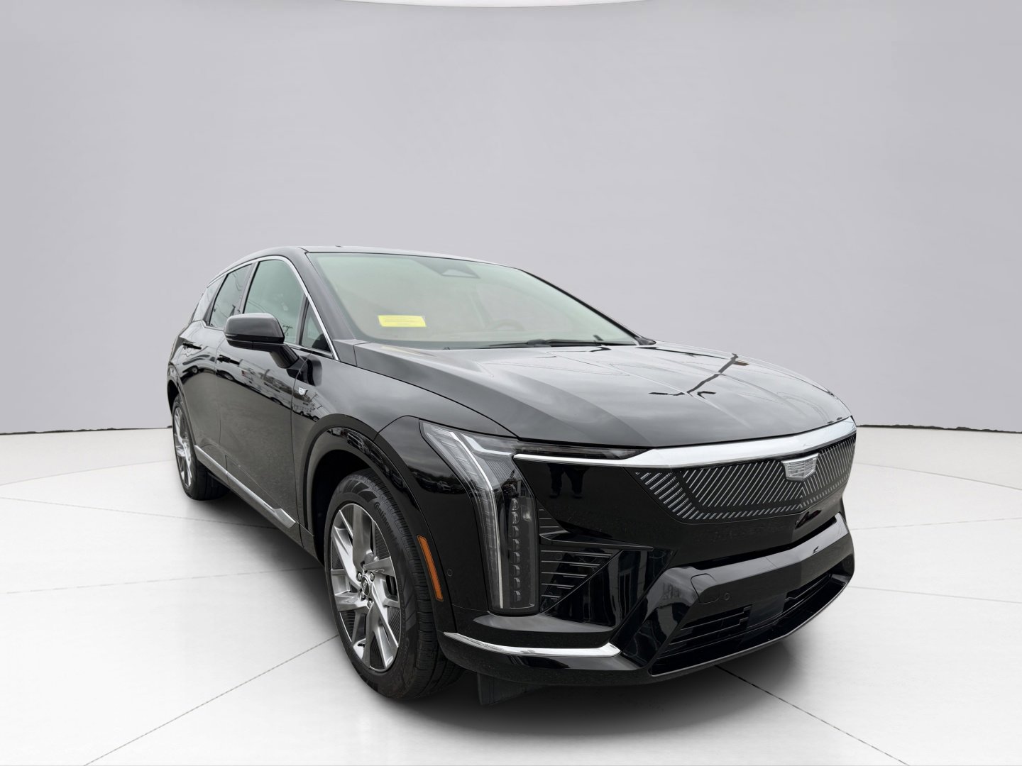 Used 2025 Cadillac Optiq Luxury 2 w/ LPO, Floor Liner Package AWD/4WD image 13