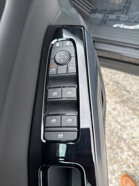 New 2026 Nissan Pathfinder SL w/ SL Premium Package AWD/4WD image 16