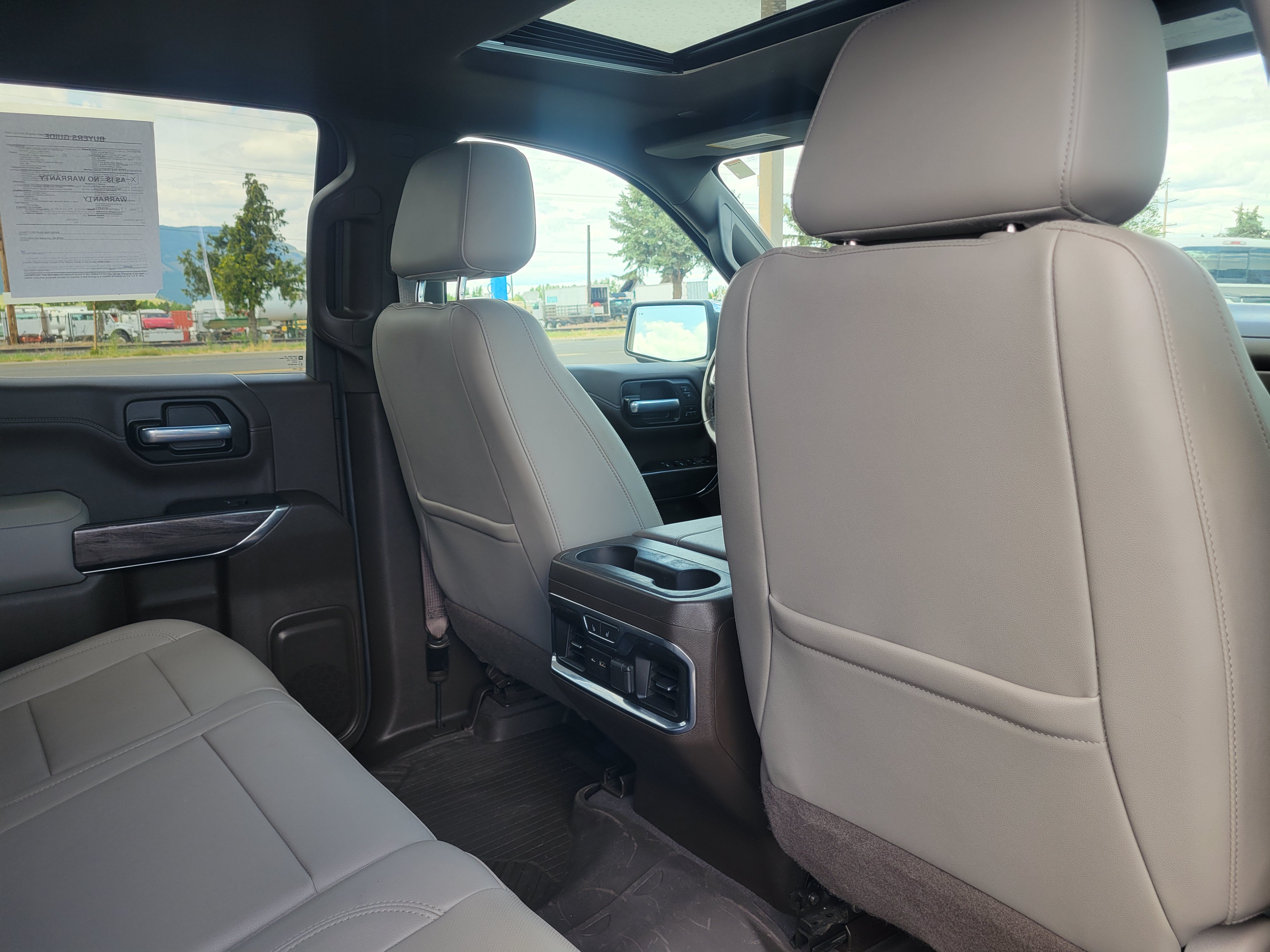 Used 2021 Chevrolet Silverado 1500 LTZ w/ LTZ Premium Package AWD/4WD image 17