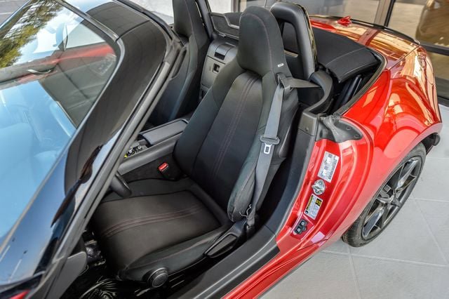 Used 2016 MAZDA MX-5 Miata Club RWD image 42