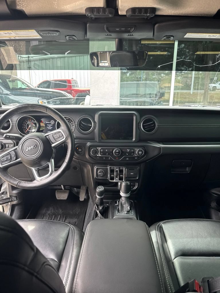 Used 2021 Jeep Wrangler Unlimited Sahara AWD/4WD image 7