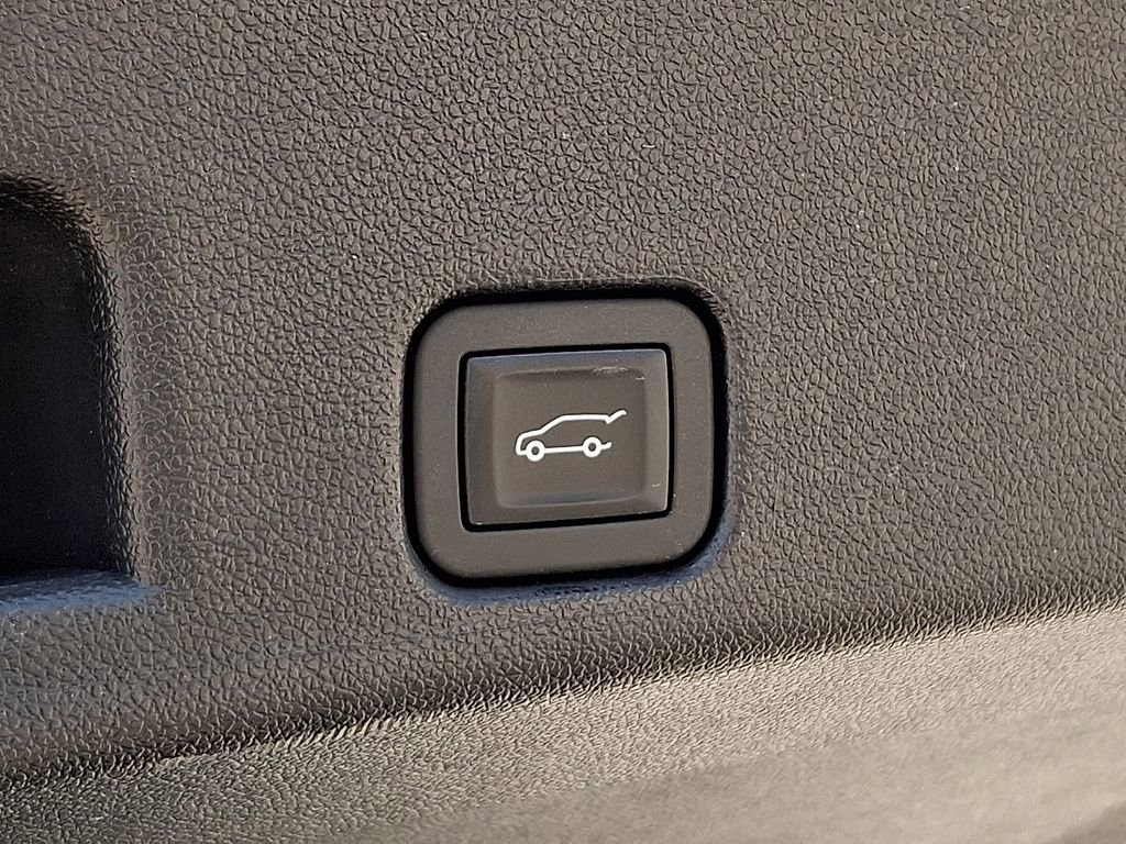 Used 2025 GMC Acadia Elevation image 30