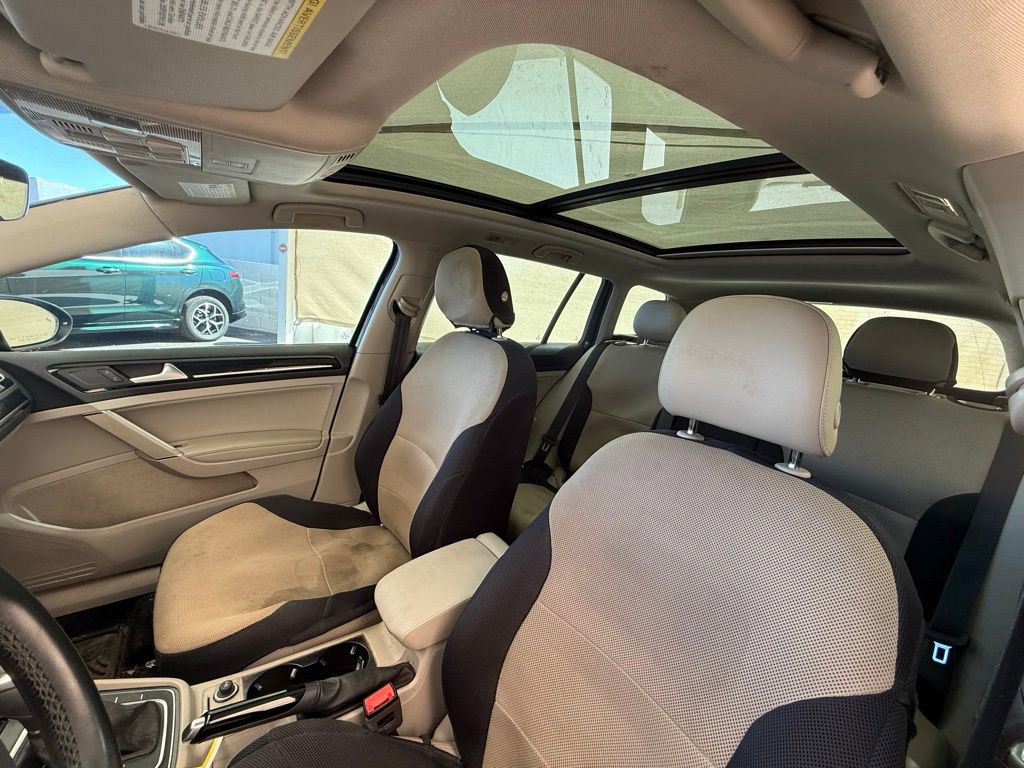 Used 2018 Volkswagen Golf SEL image 12