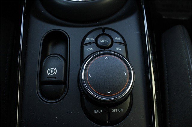 Used 2019 MINI Cooper Clubman S image 27